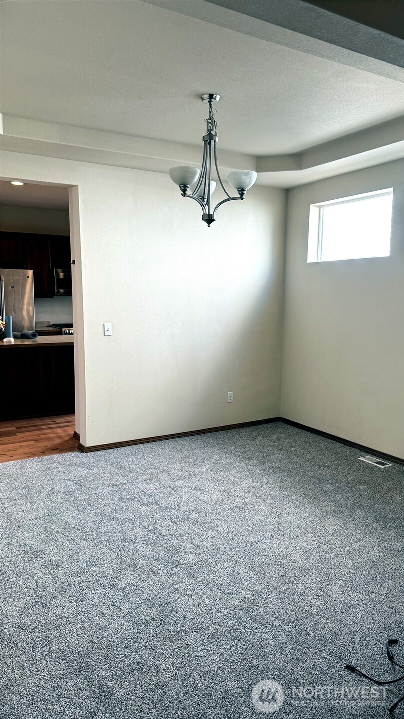 18128 97th Avenue Ct Property Photo 6