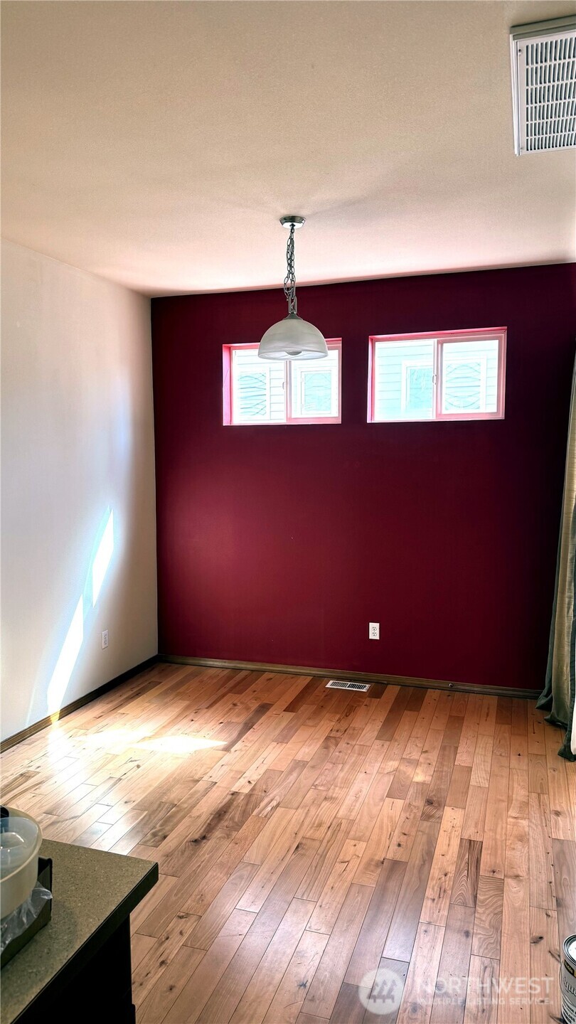 18128 97th Avenue Ct Property Photo 8