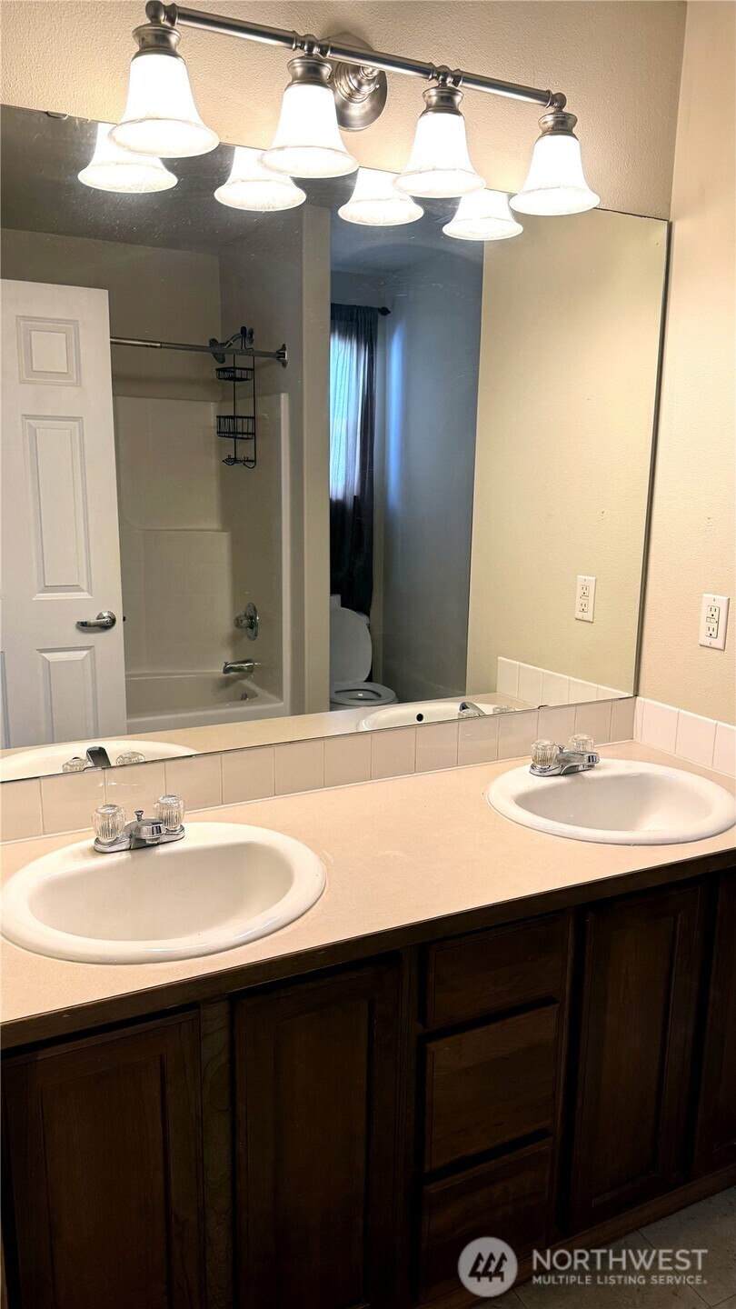 18128 97th Avenue Ct Property Photo 14