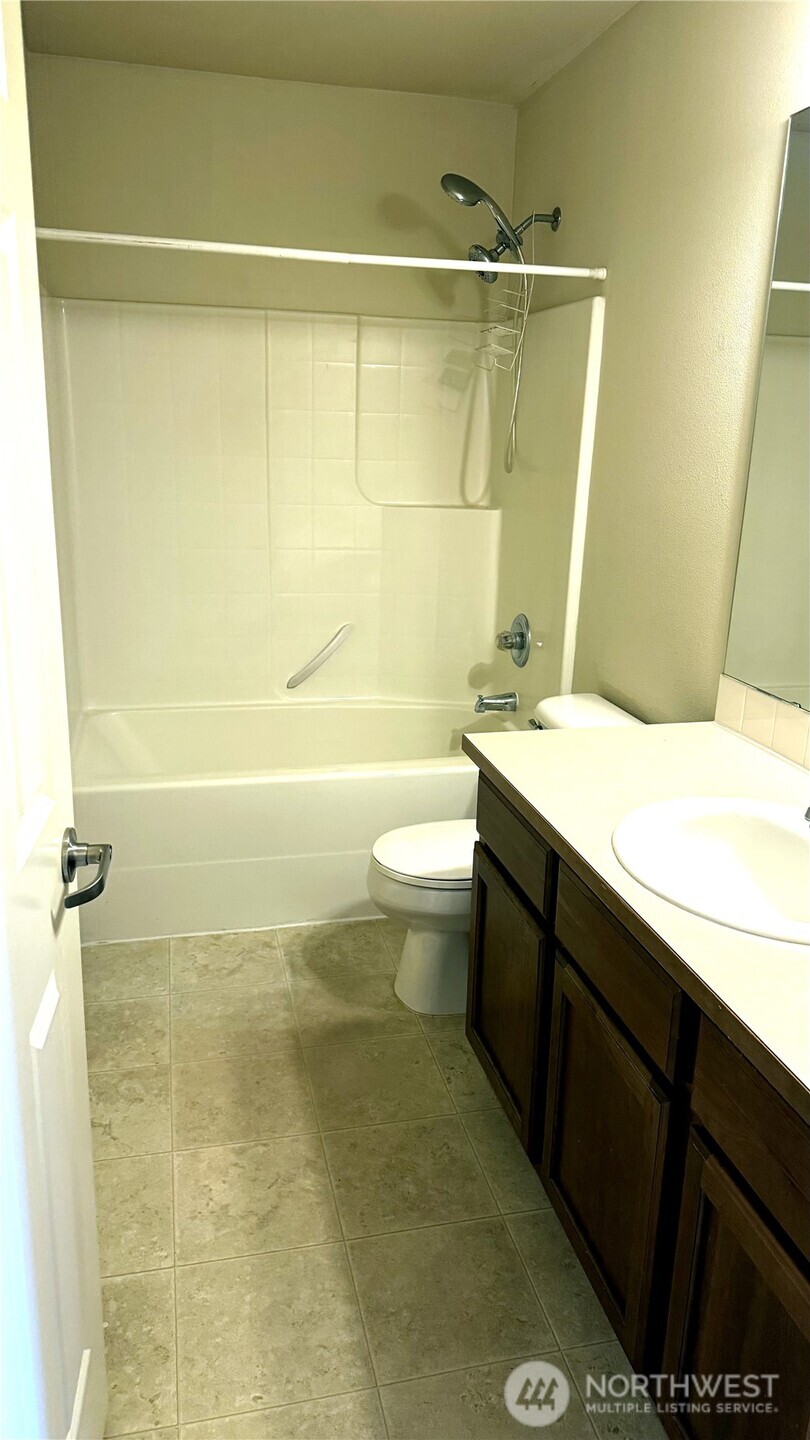 18128 97th Avenue Ct Property Photo 18