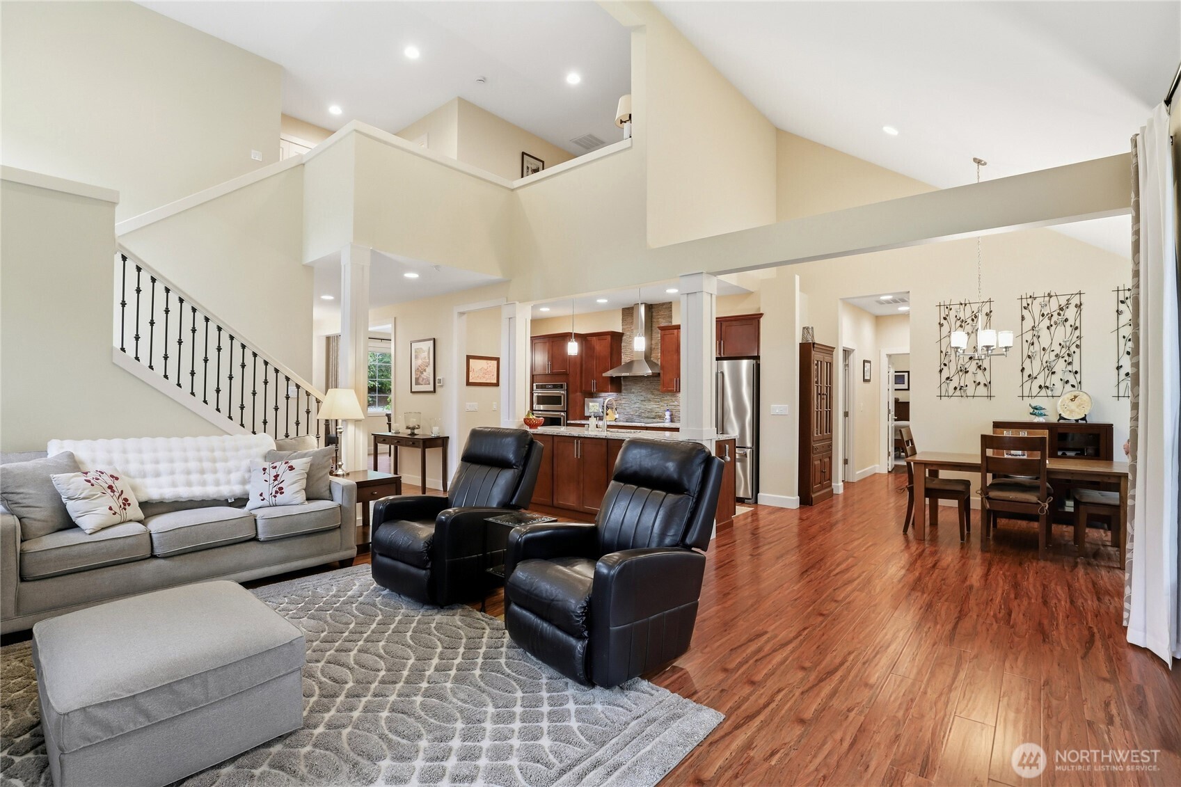 6122 Troon Avenue Property Photo 9