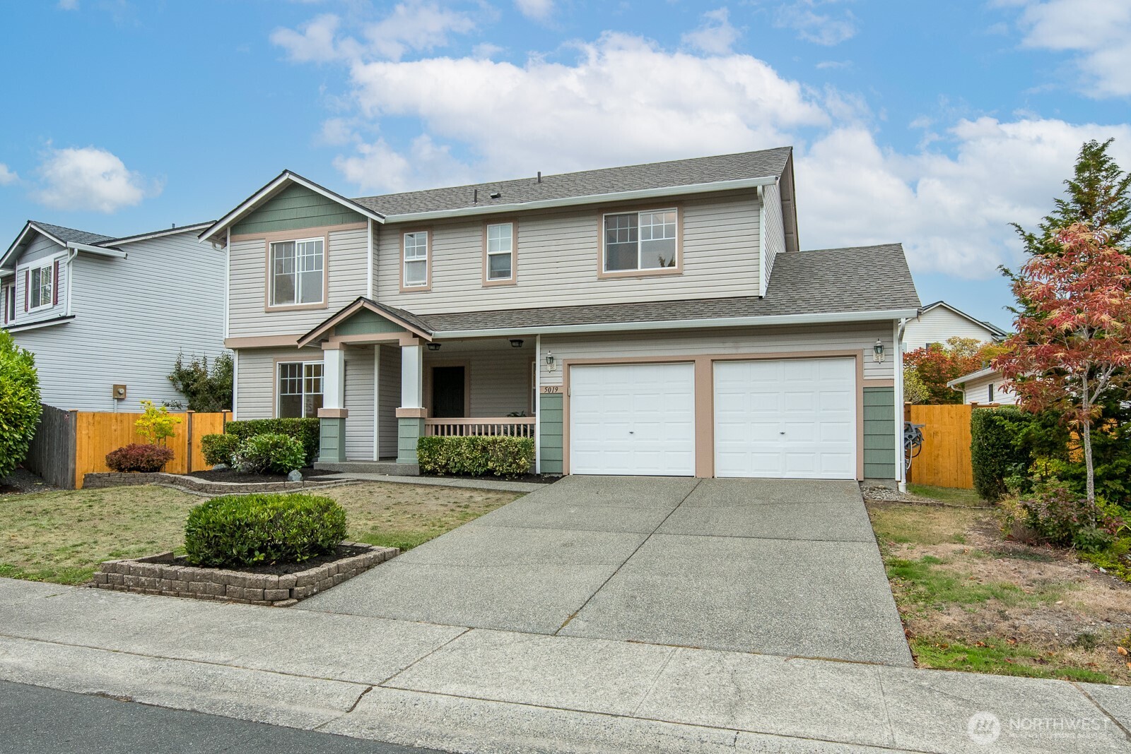 5019 146th Street Property Photo 2