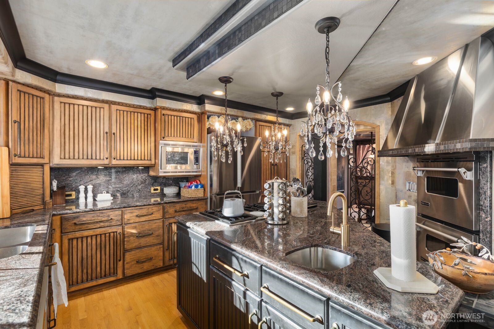 1504 E Lakeshore Drive Property Photo 22