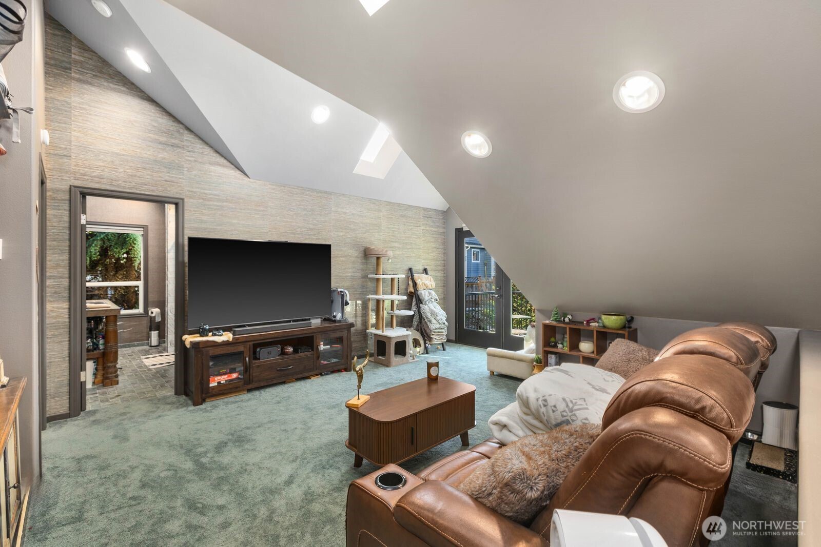 1504 E Lakeshore Drive Property Photo 35