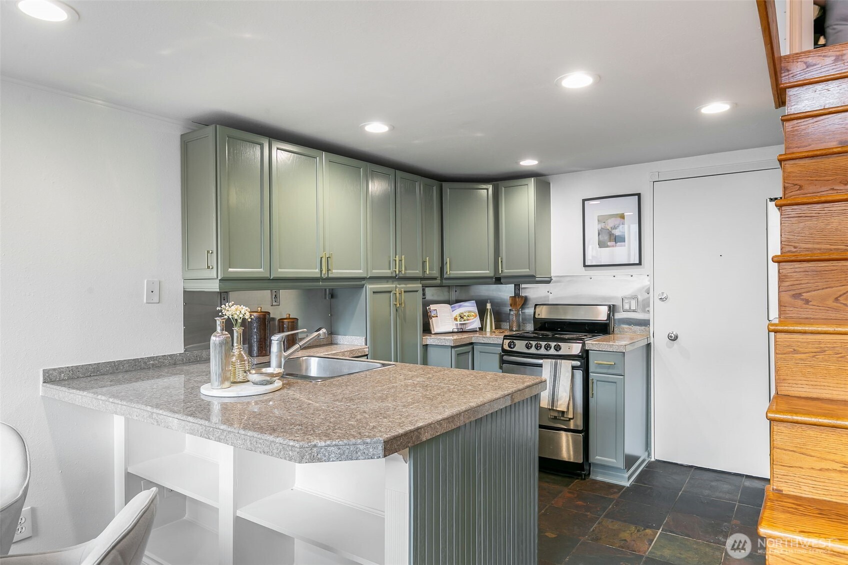 1000 Union St 315 Property Photo 6