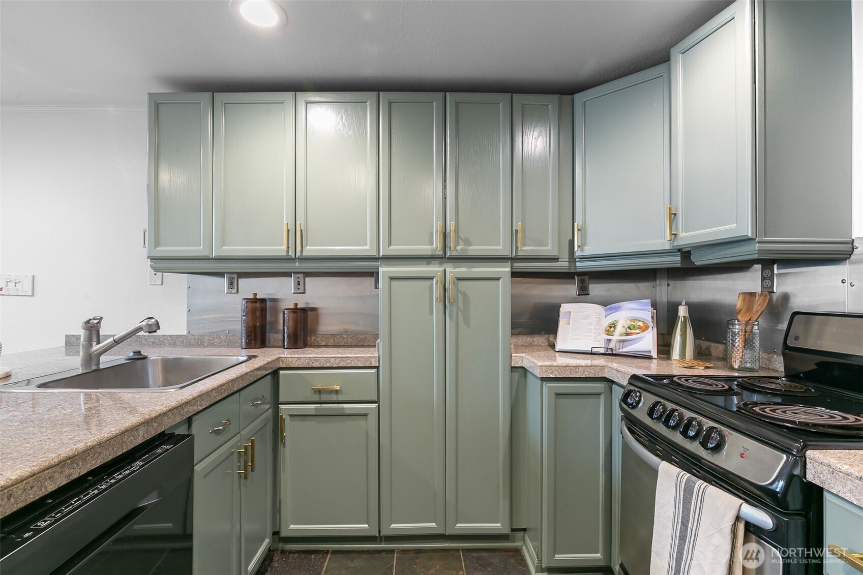 1000 Union St 315 Property Photo 7