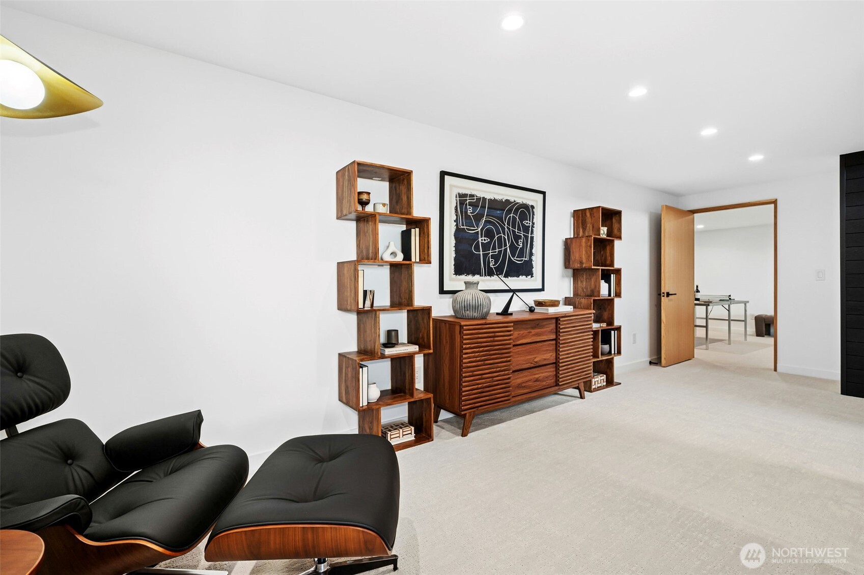 17717 15 Avenue Property Photo 30