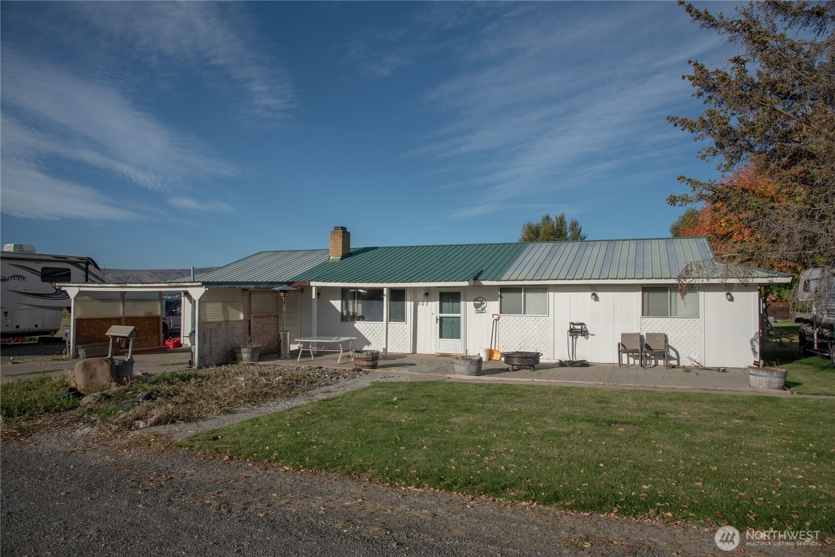 507 W Helena Avenue Property Photo 3