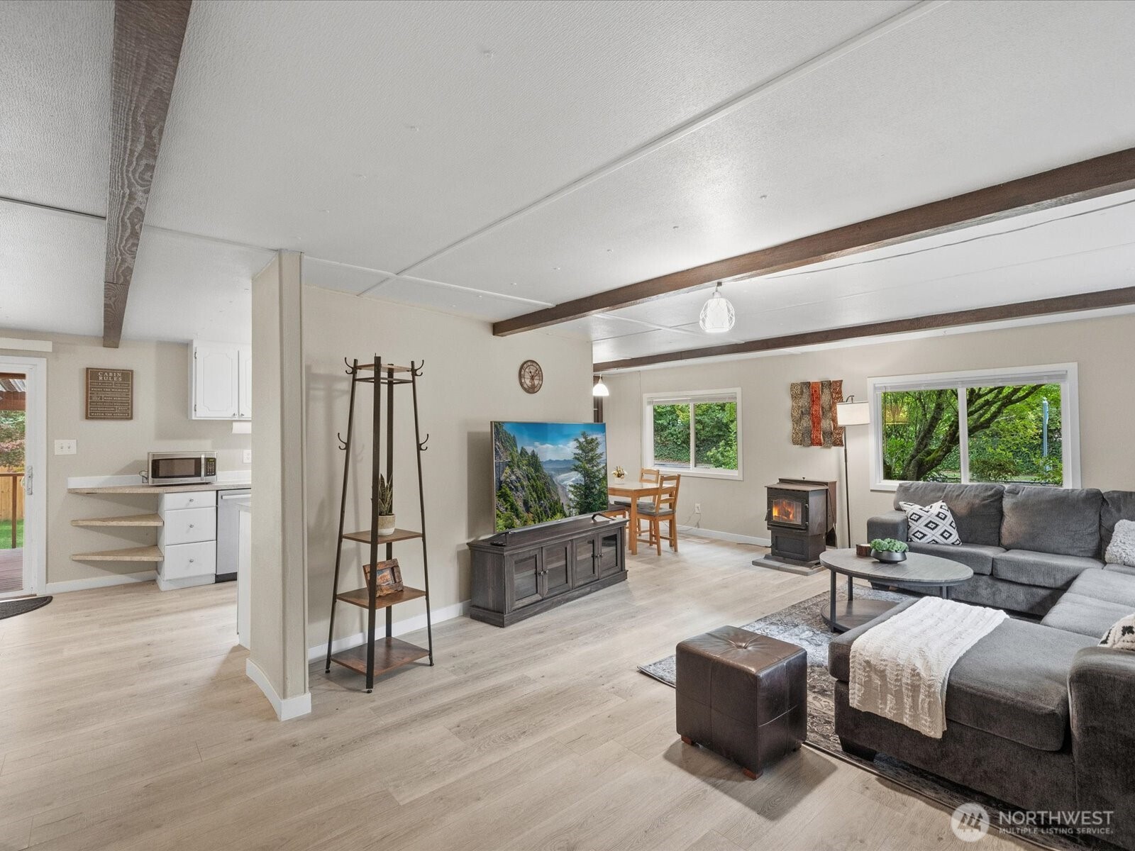 155 7th Street Property Photo 3