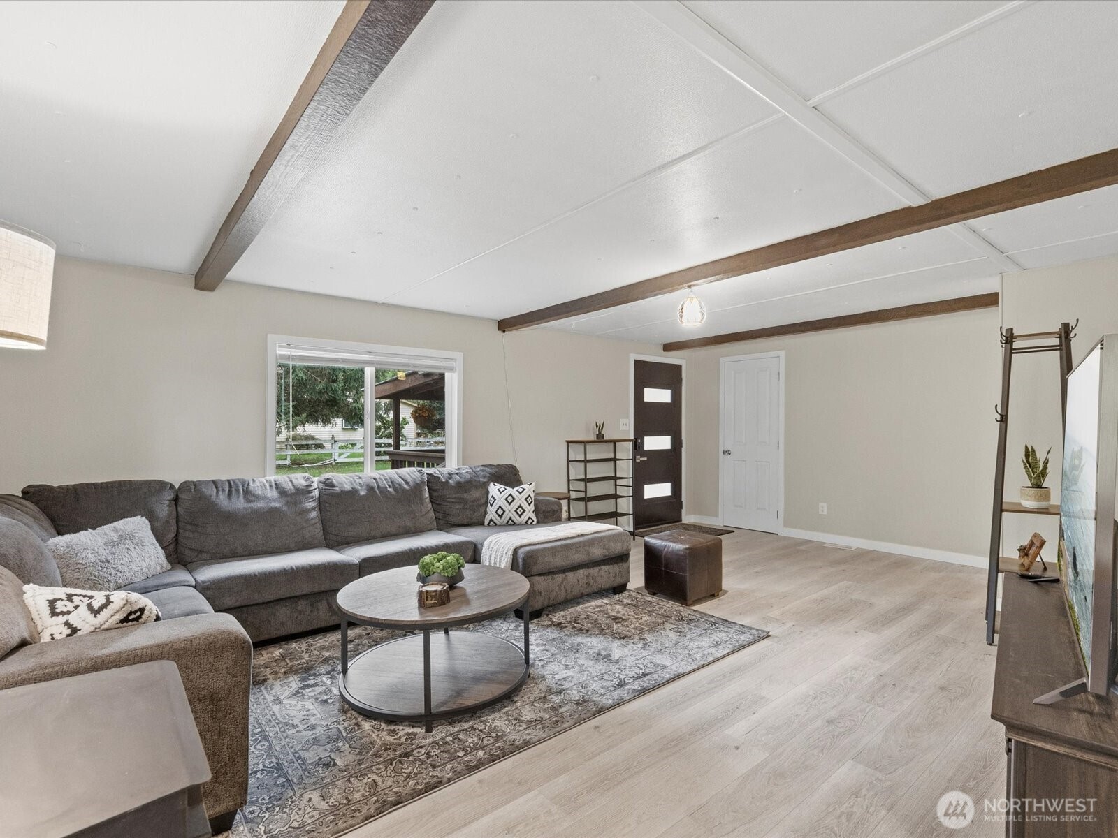 155 7th Street Property Photo 4