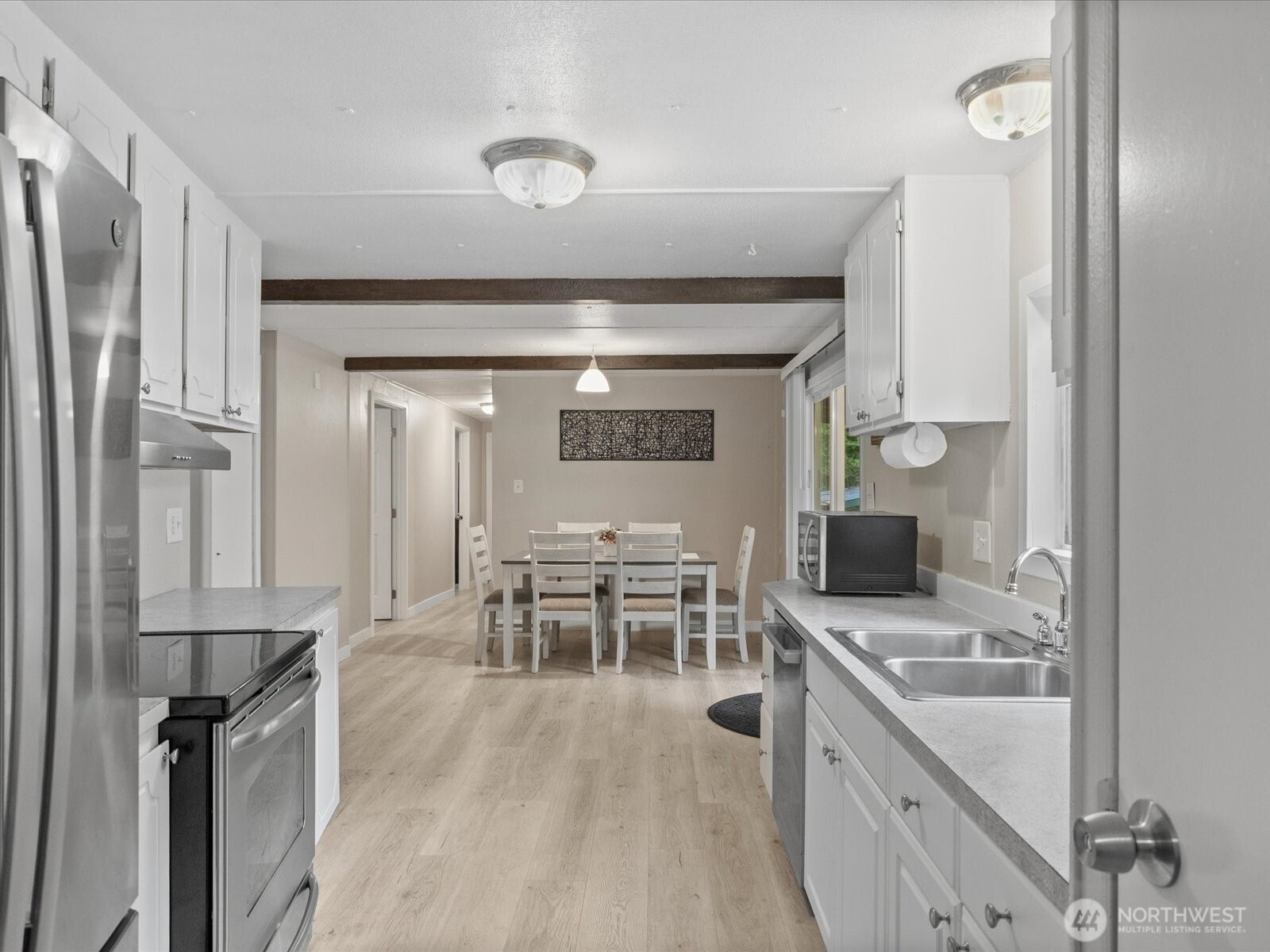 155 7th Street Property Photo 8