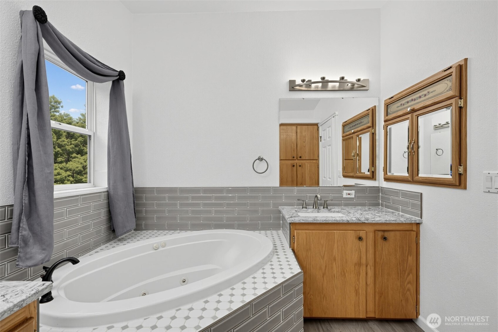 970 E State Route 302 Property Photo 28