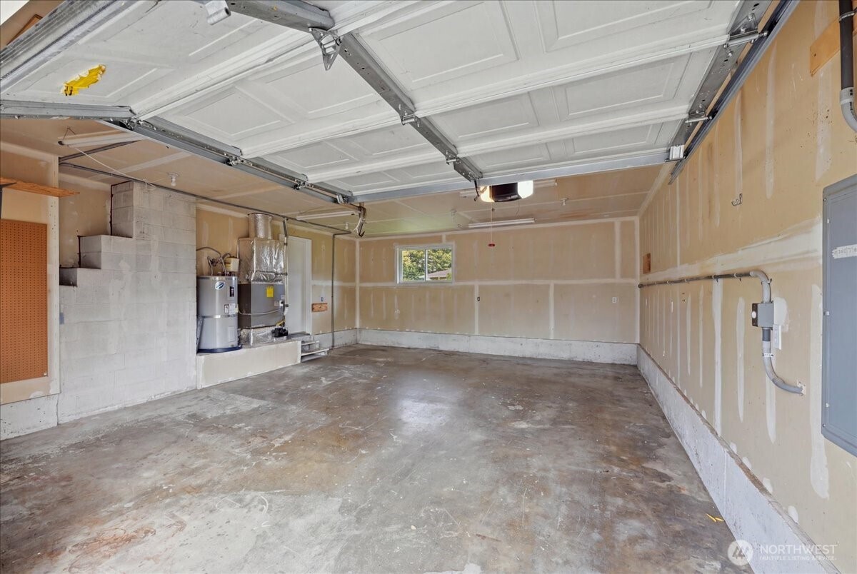 20807 3rd Avenue Property Photo 18