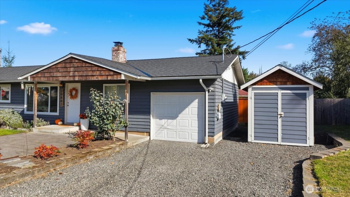 20807 3rd Avenue Property Photo 20