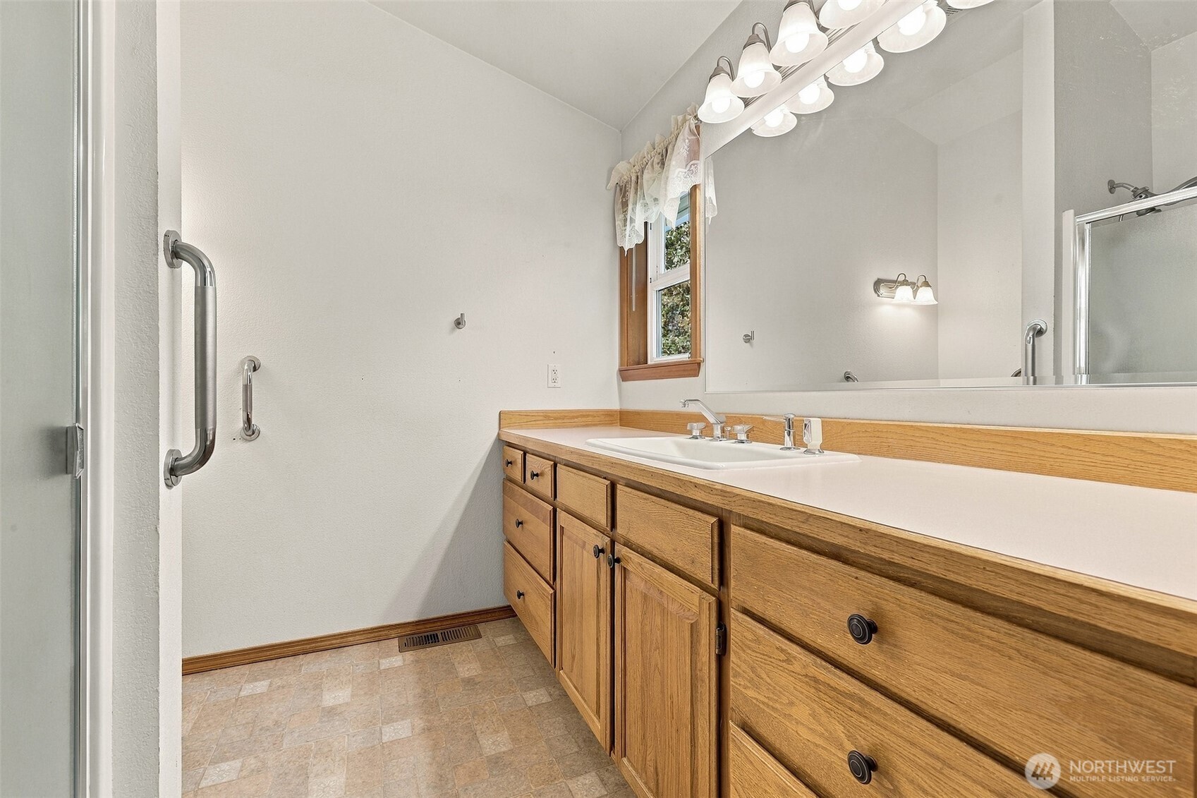 2012 Lorraine Drive Property Photo 11