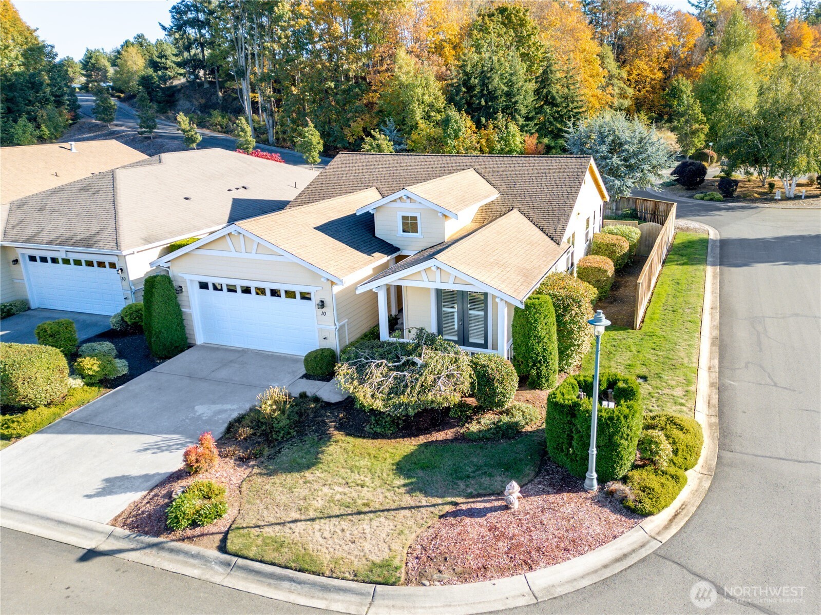 10 E Lobelia Drive Property Photo 1