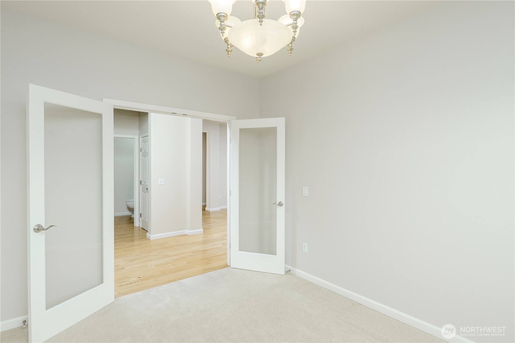10 E Lobelia Drive Property Photo 9