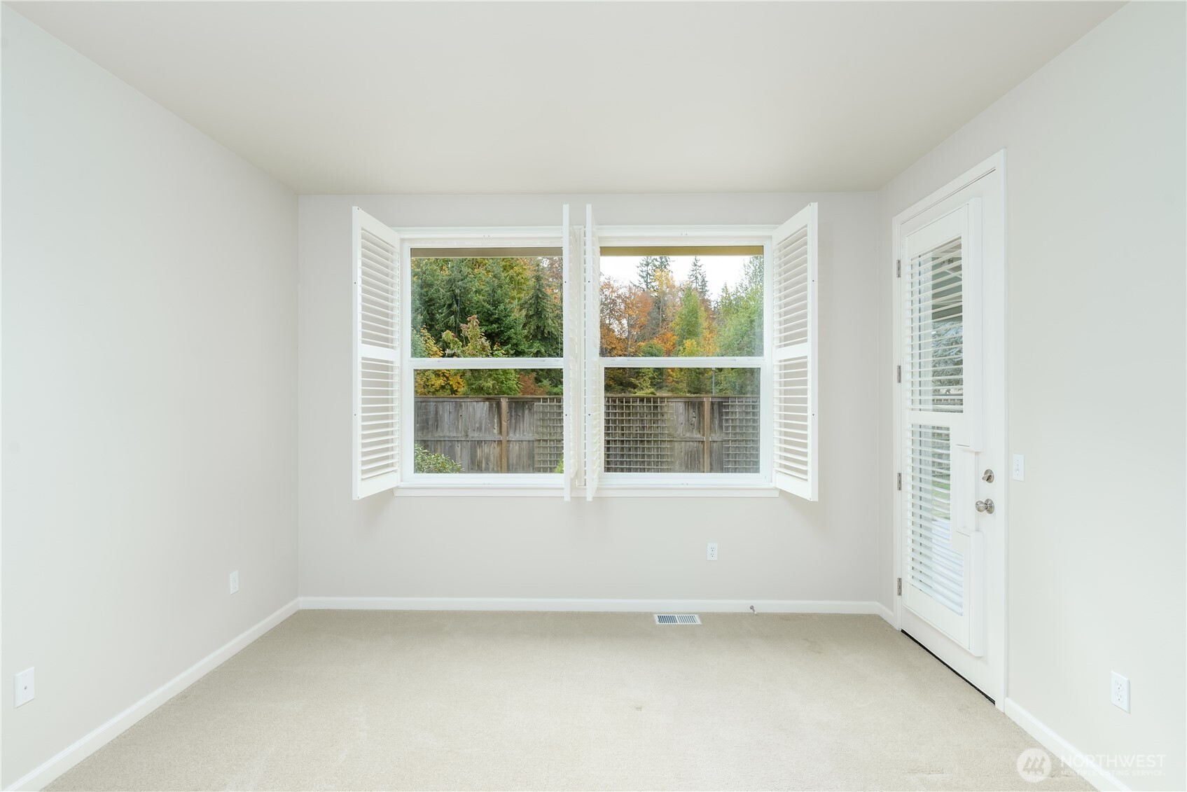 10 E Lobelia Drive Property Photo 26