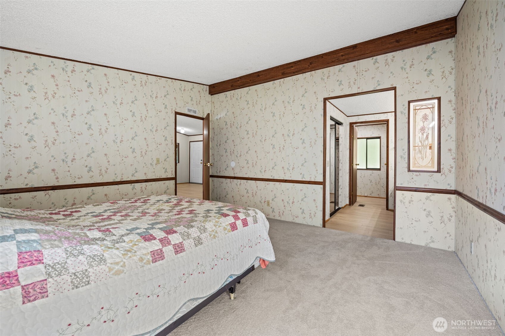 211 Ne Yew Tree Lane Property Photo 14