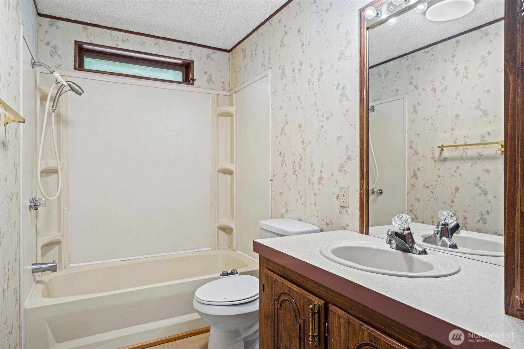 211 Ne Yew Tree Lane Property Photo 19