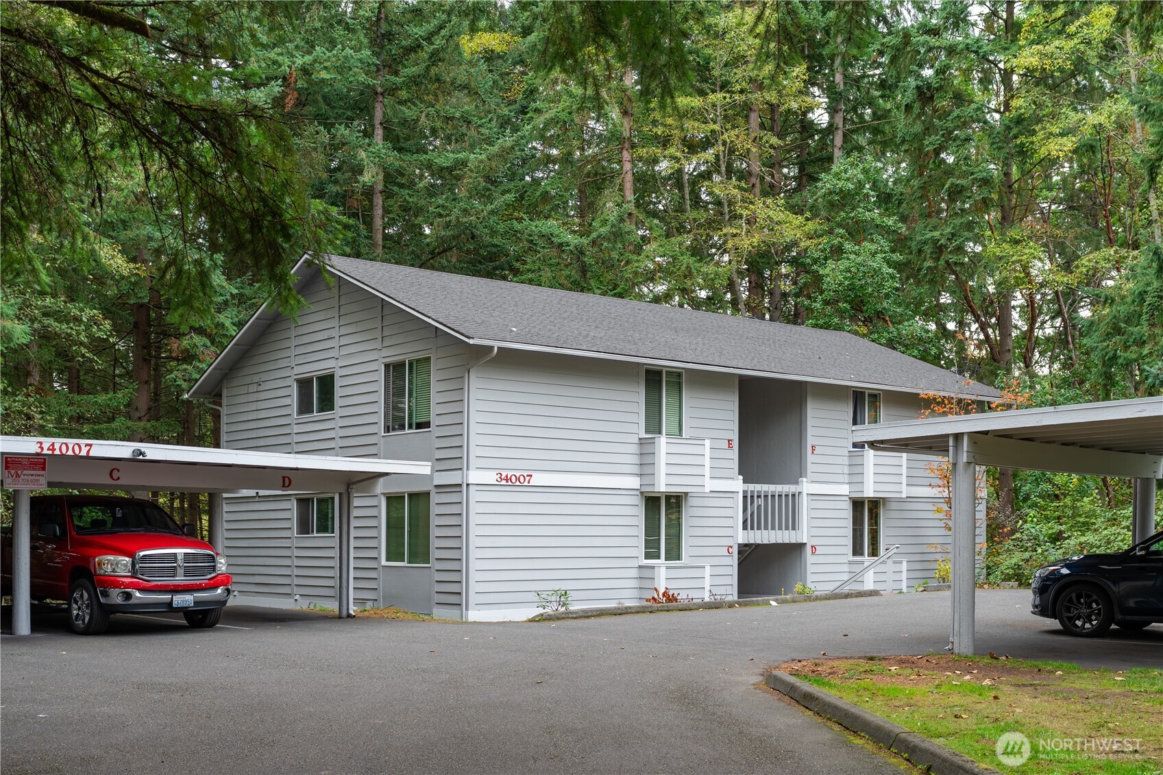34007 1st Circle Property Photo 5