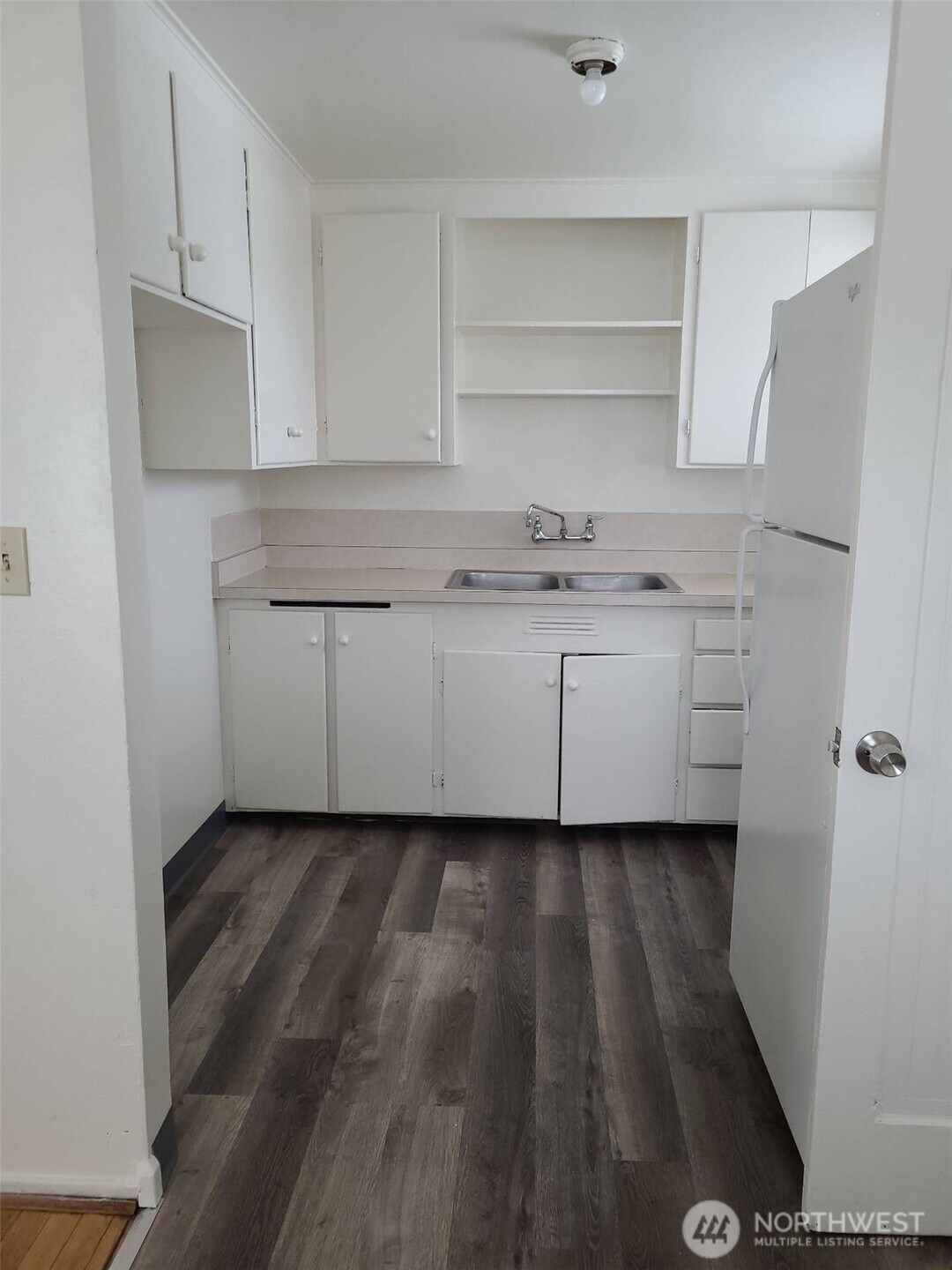 412 W Reisner Property Photo 2