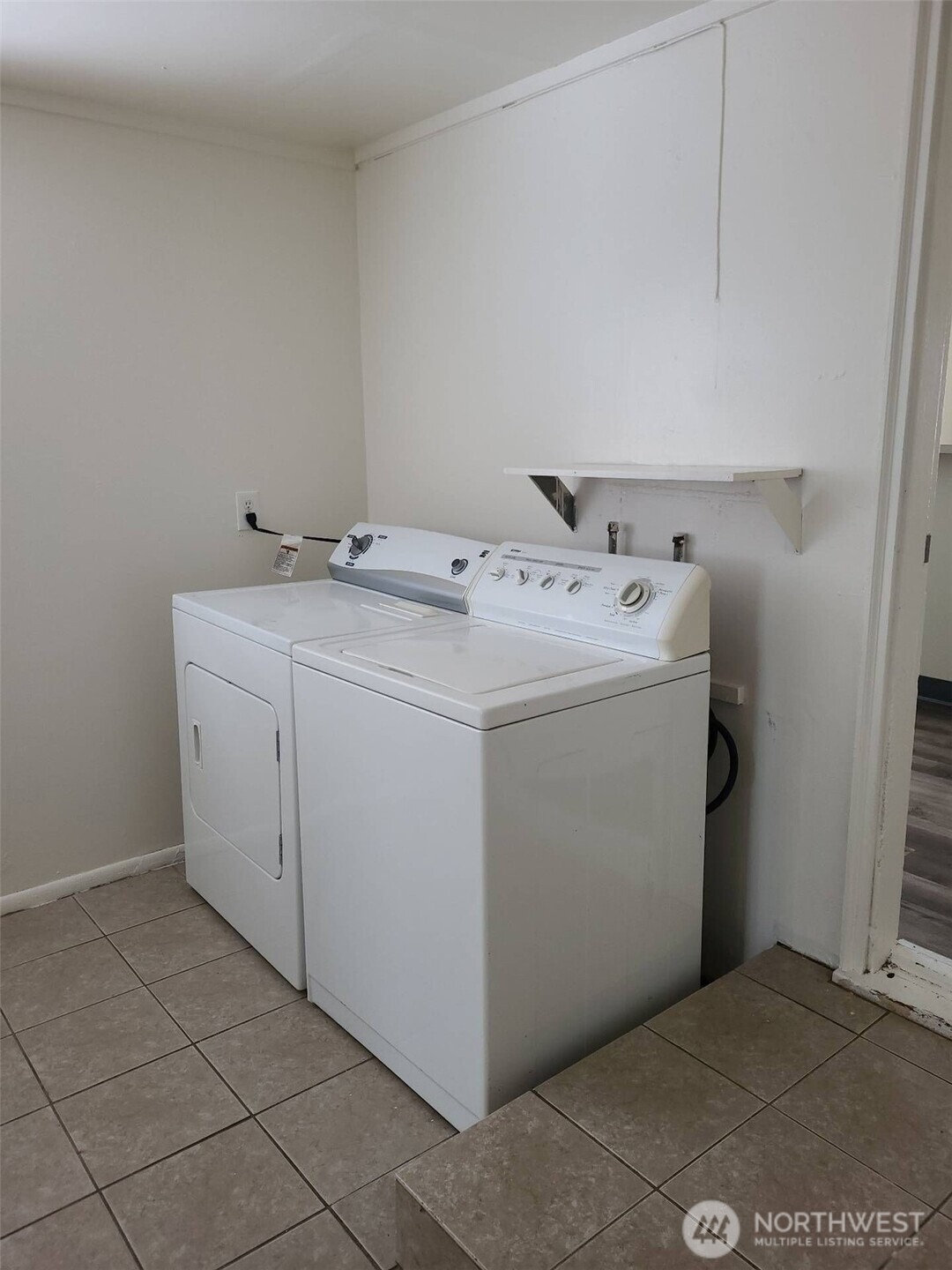 412 W Reisner Property Photo 6