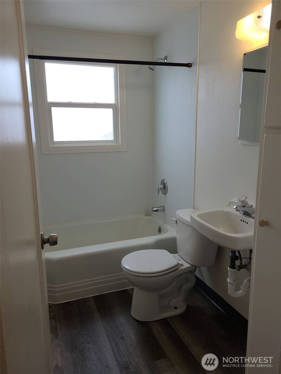 412 W Reisner Property Photo 7