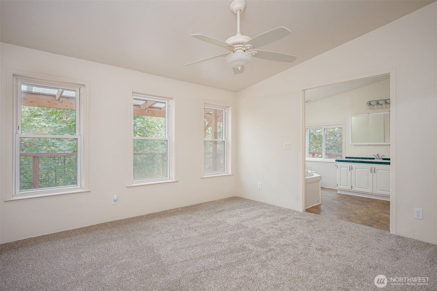 6396 Kalama River Road Property Photo 12