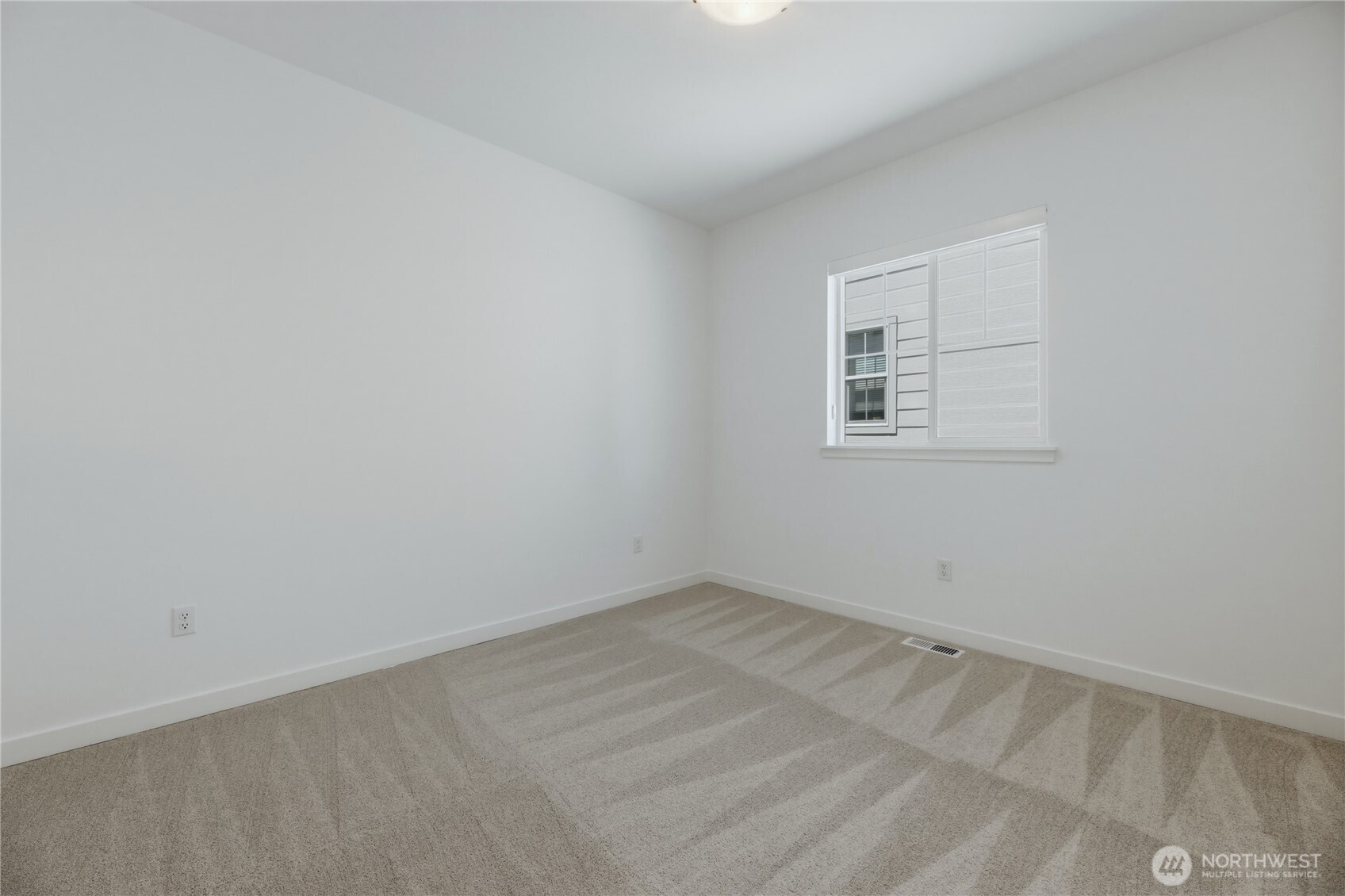 14636 203rd Avenue Property Photo 19