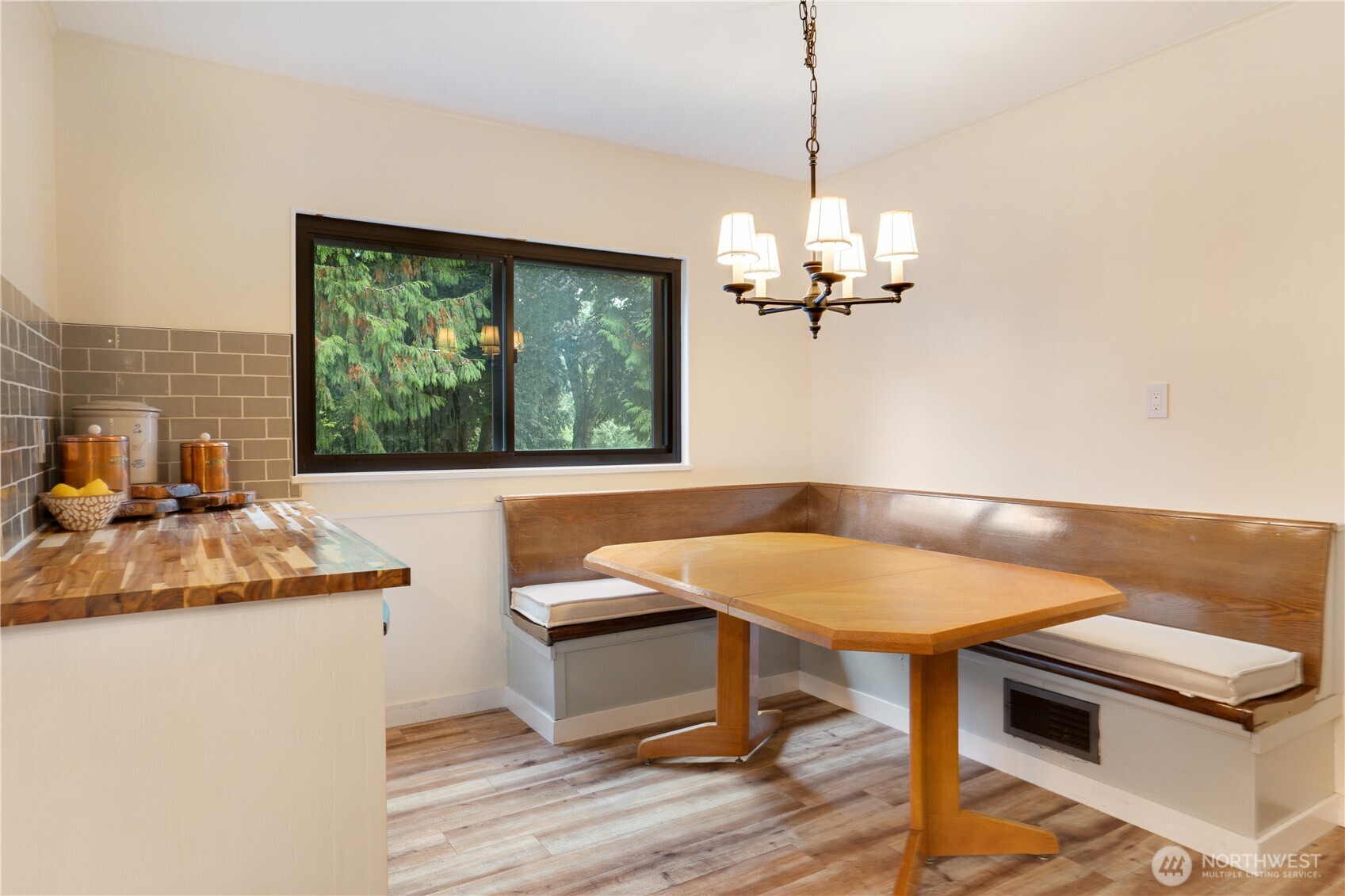 11457 Glendale Way Property Photo 9