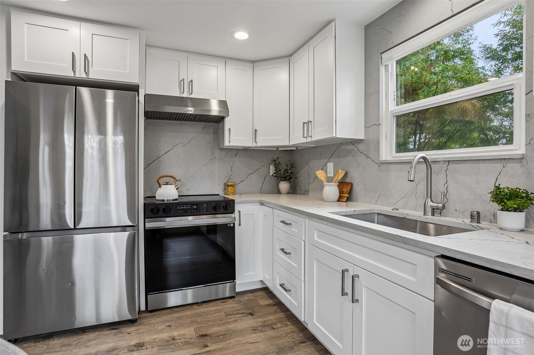 10510 Linden Avenue A Property Photo 12
