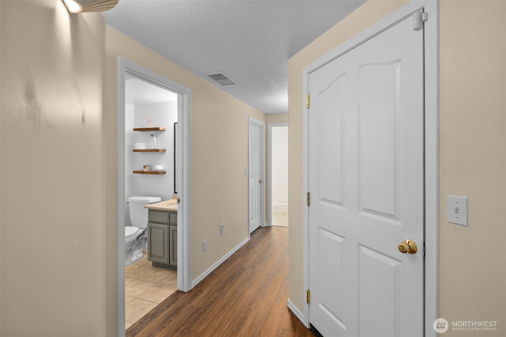 927 Easy Street Property Photo 16