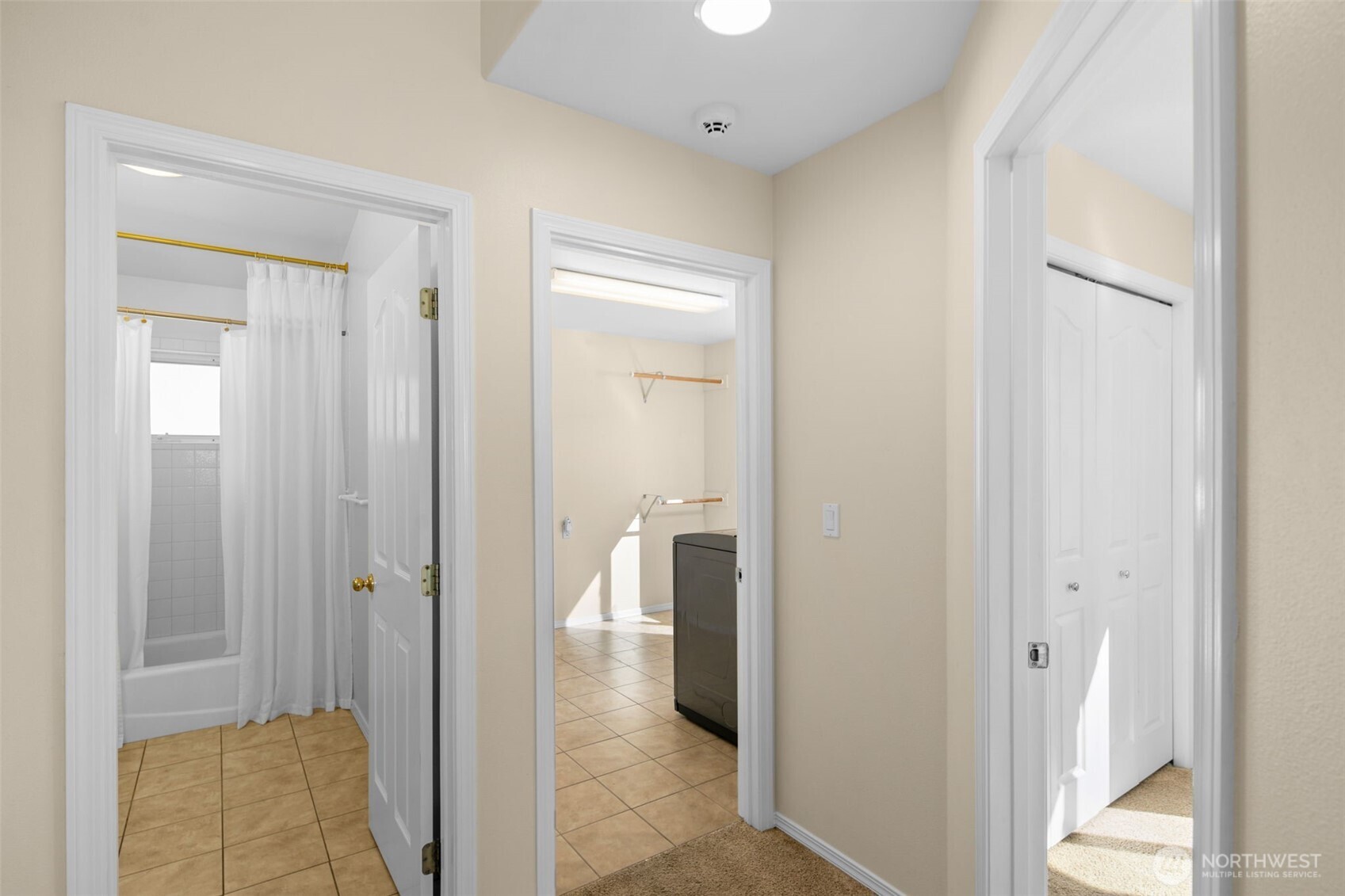 927 Easy Street Property Photo 32