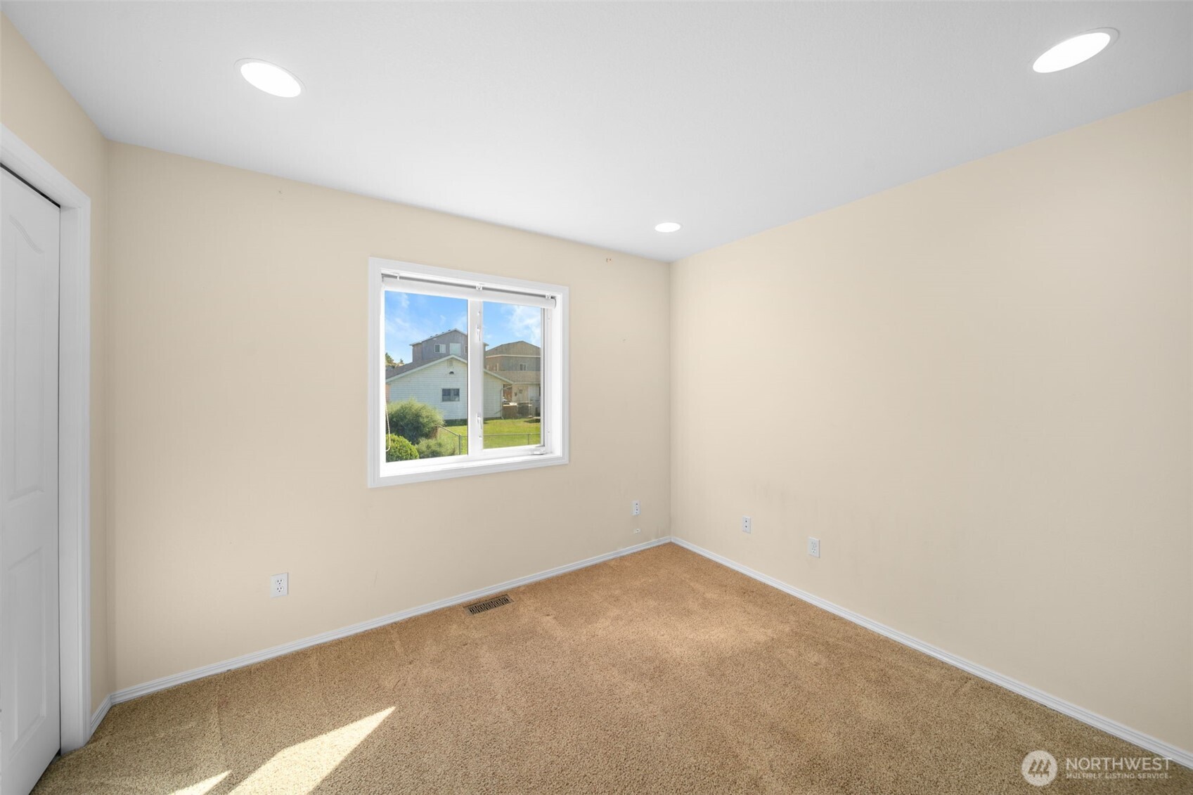 927 Easy Street Property Photo 35