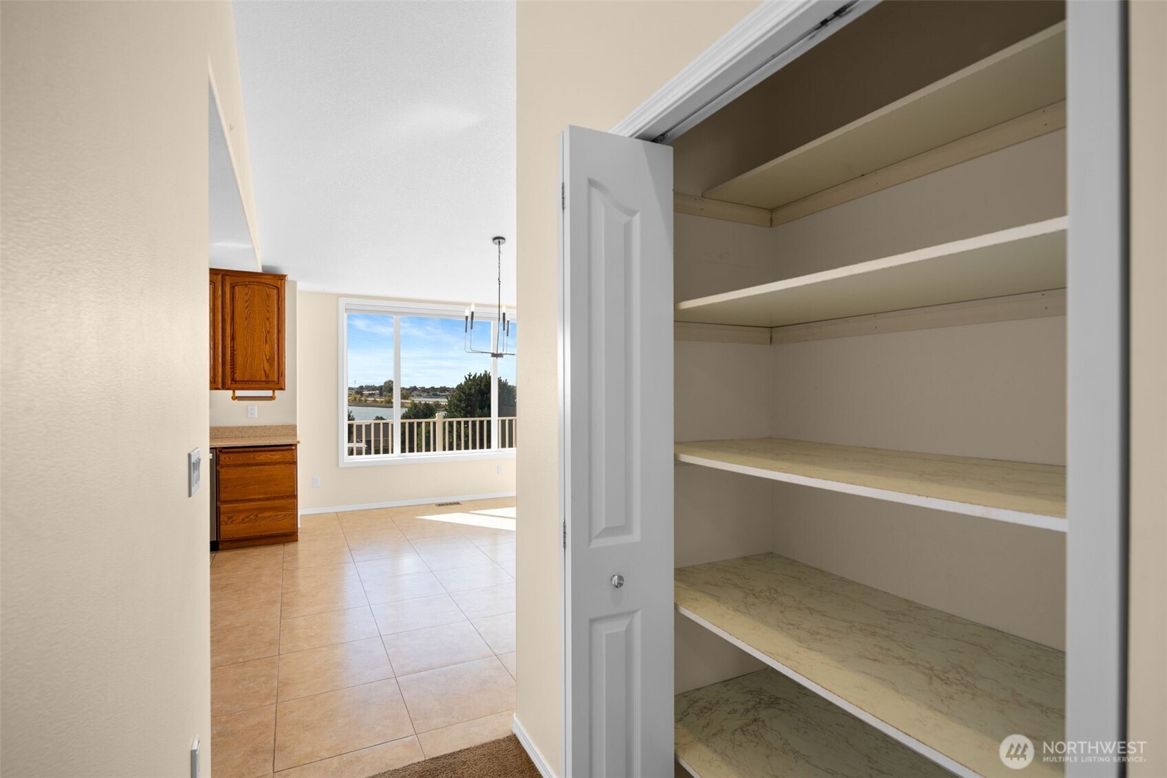 927 Easy Street Property Photo 38