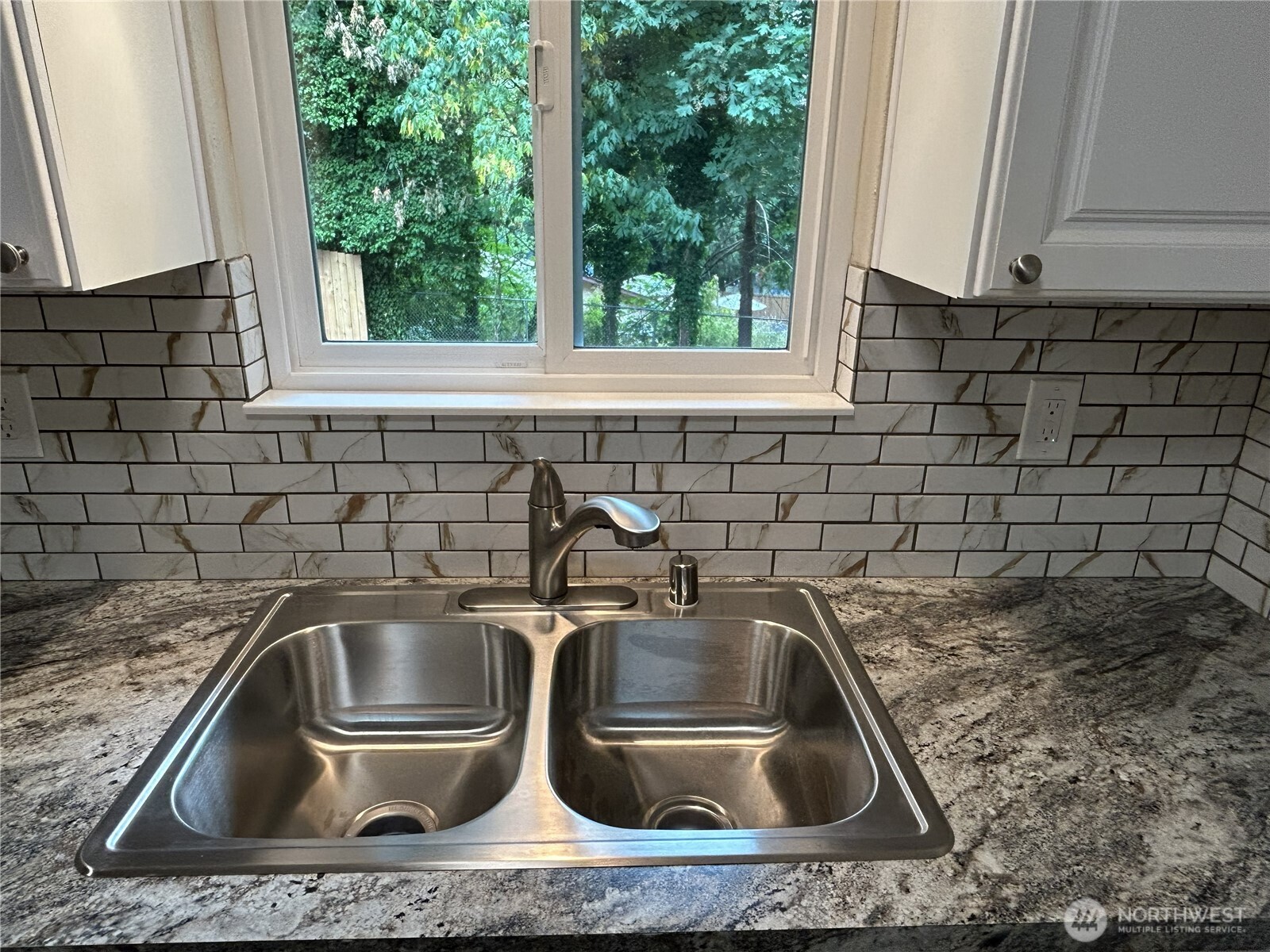 7812 Greenridge Street Property Photo 4