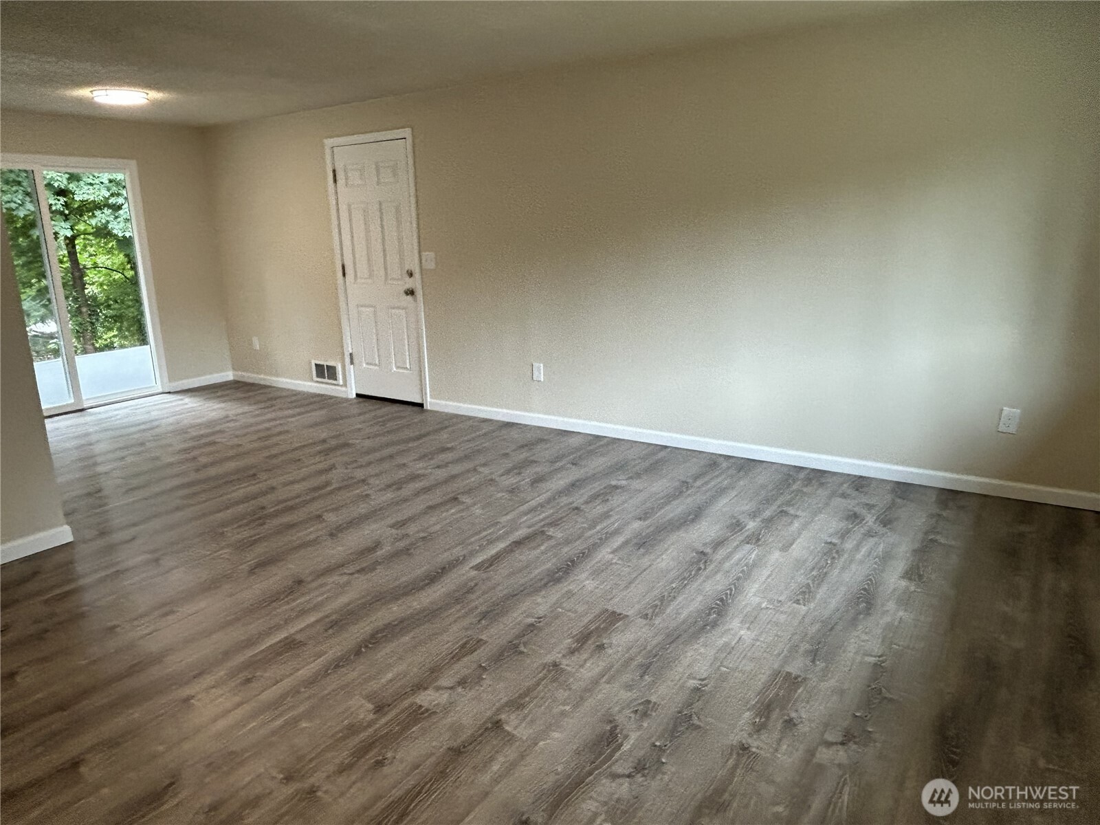 7812 Greenridge Street Property Photo 8