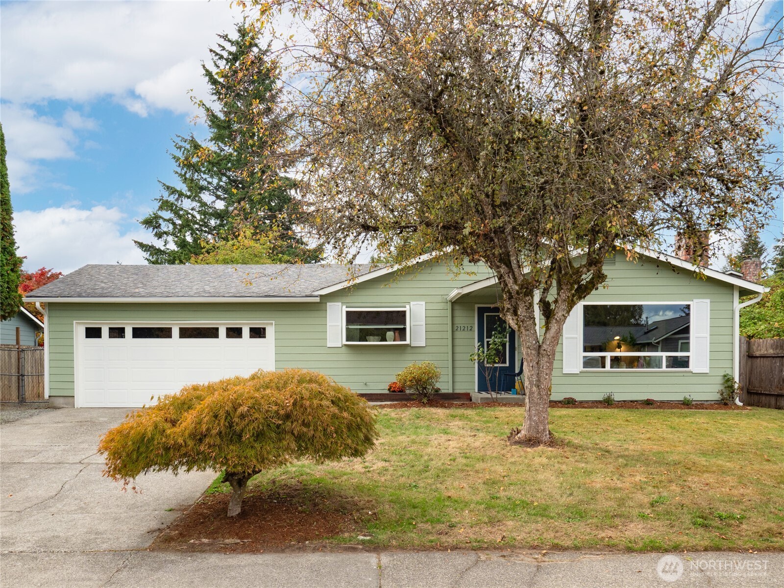 21212 4th Avenue Property Photo 1