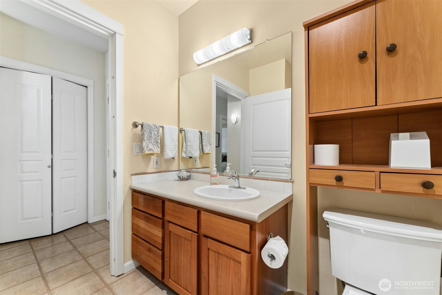 1900 Alaskan Way 410 Property Photo 18