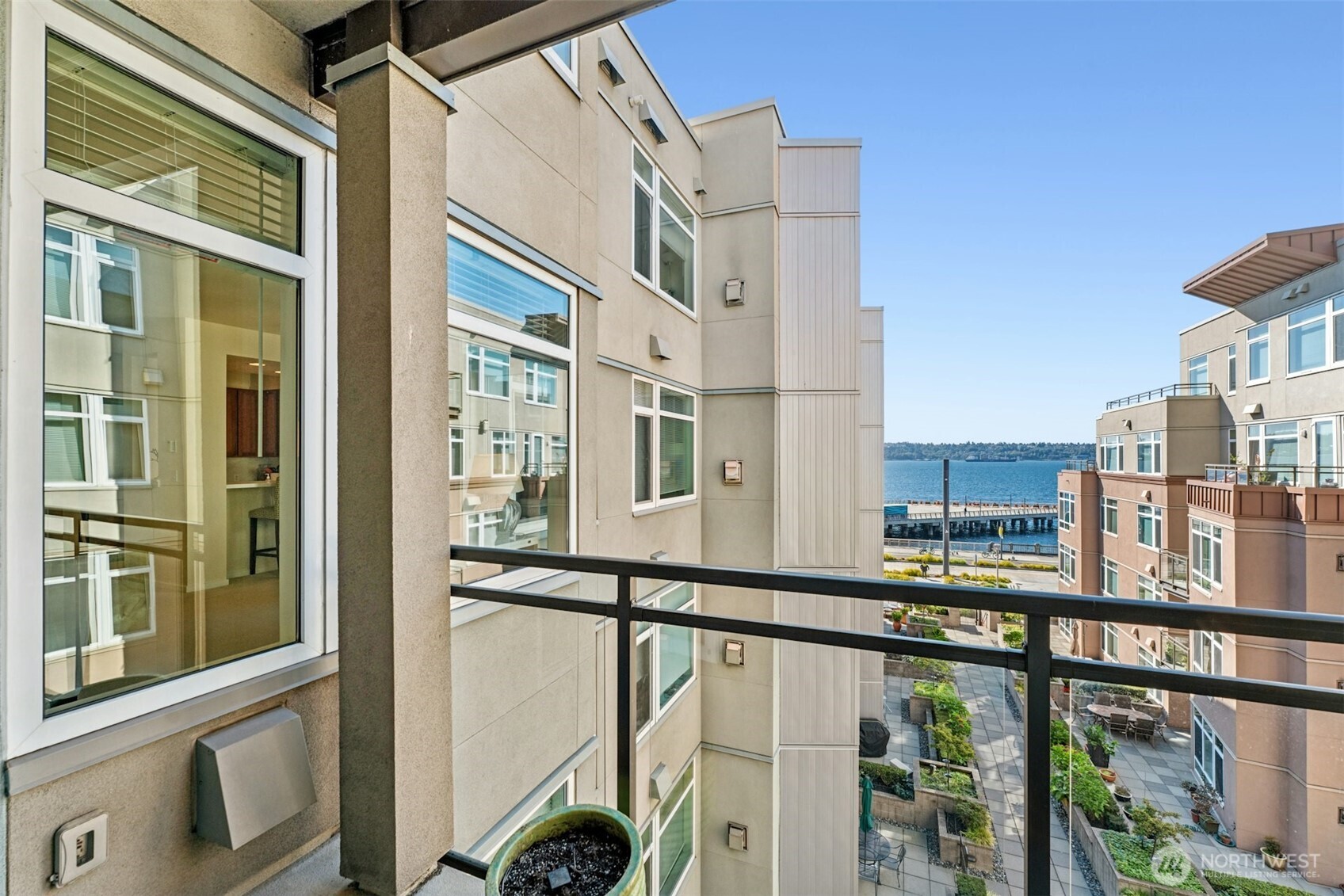 1900 Alaskan Way 410 Property Photo 23