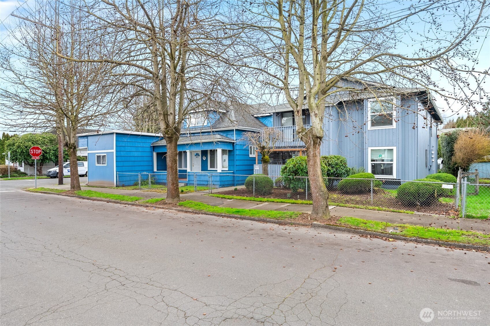 441 445 Smithers Avenue Property Photo 1