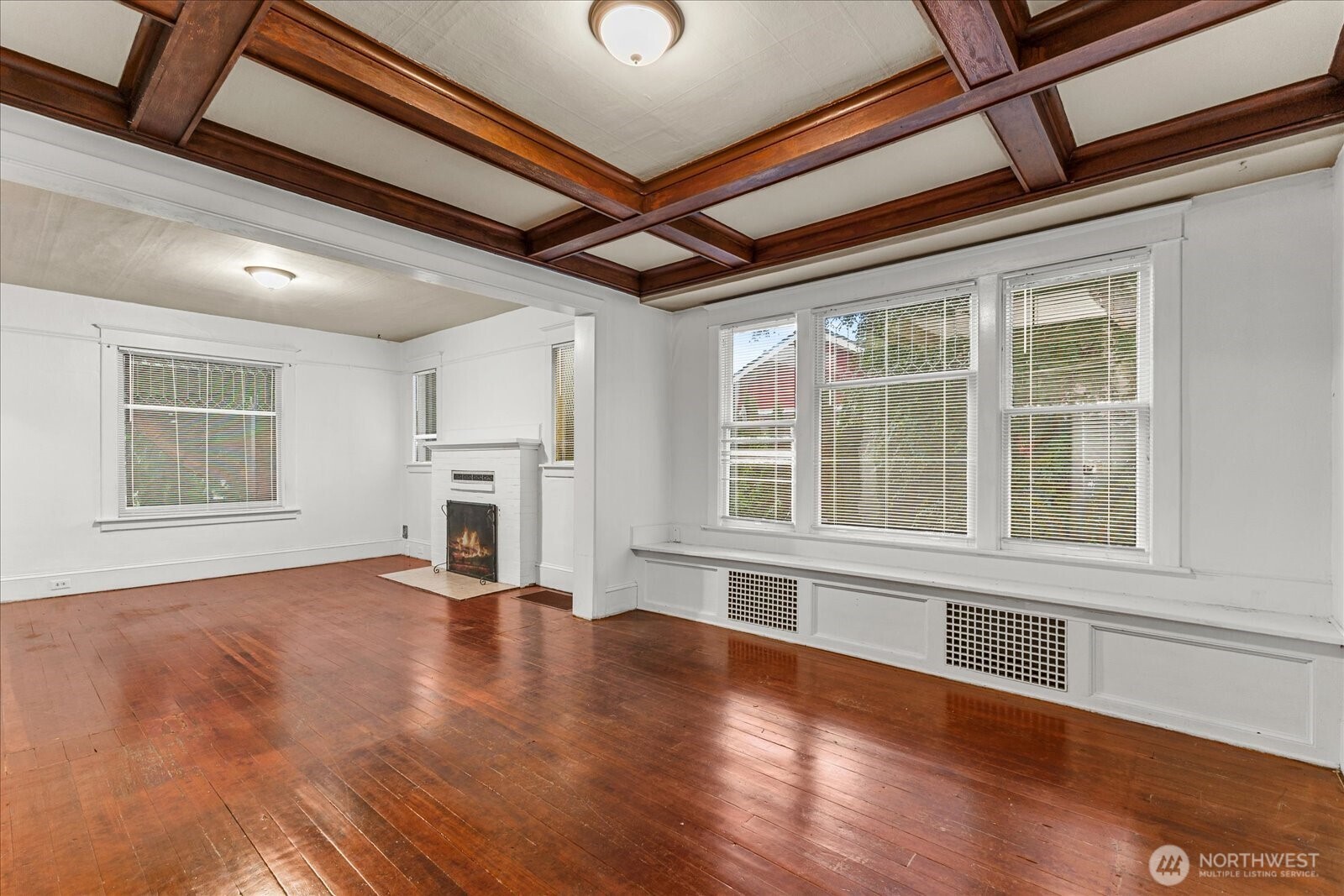108 Ne 61st Street Property Photo 3