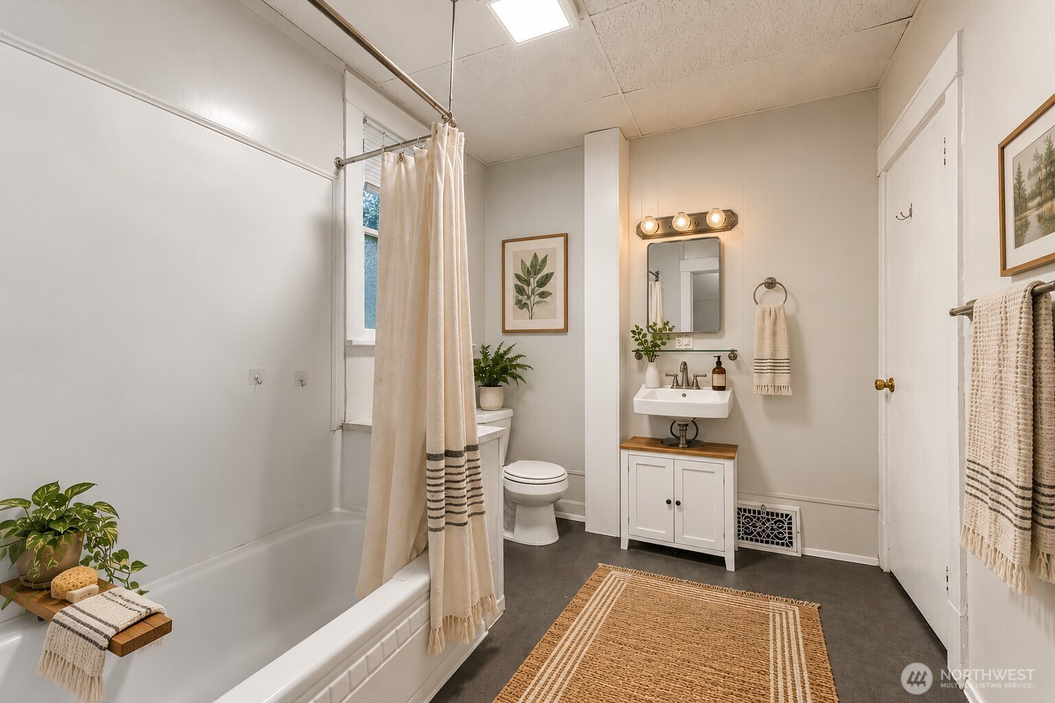 108 Ne 61st Street Property Photo 8