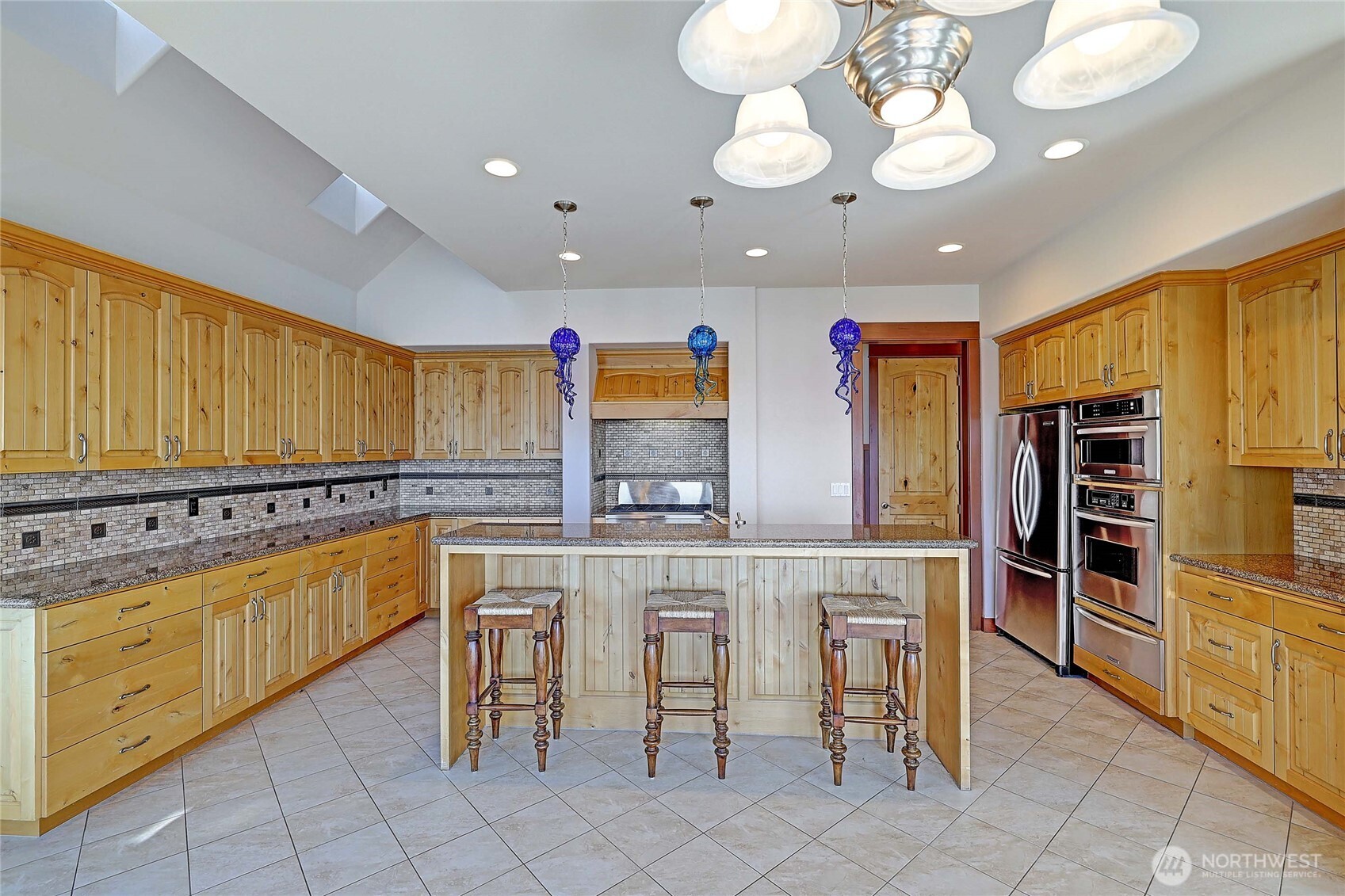 258 Gough Road Property Photo 13