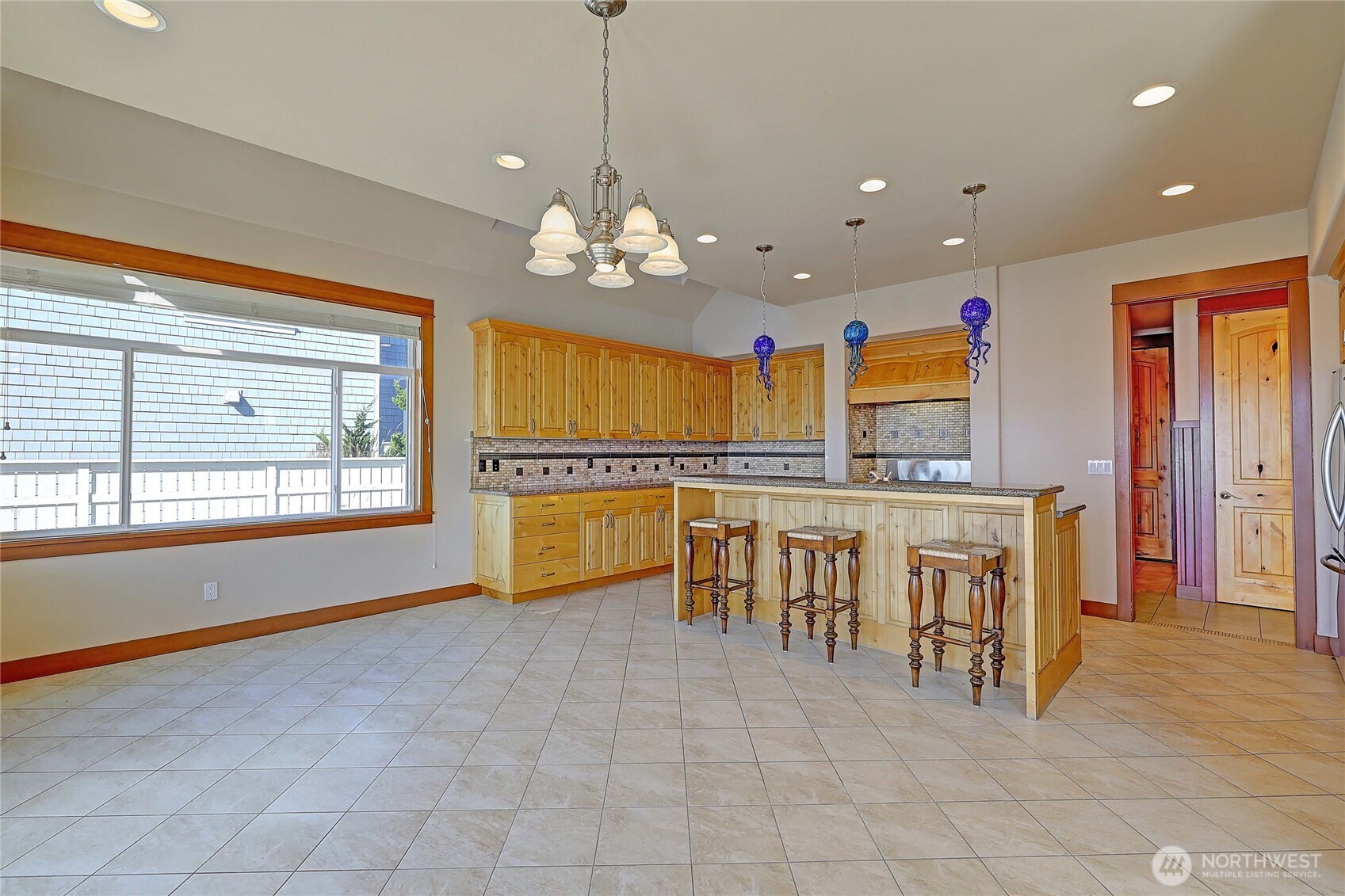 258 Gough Road Property Photo 14