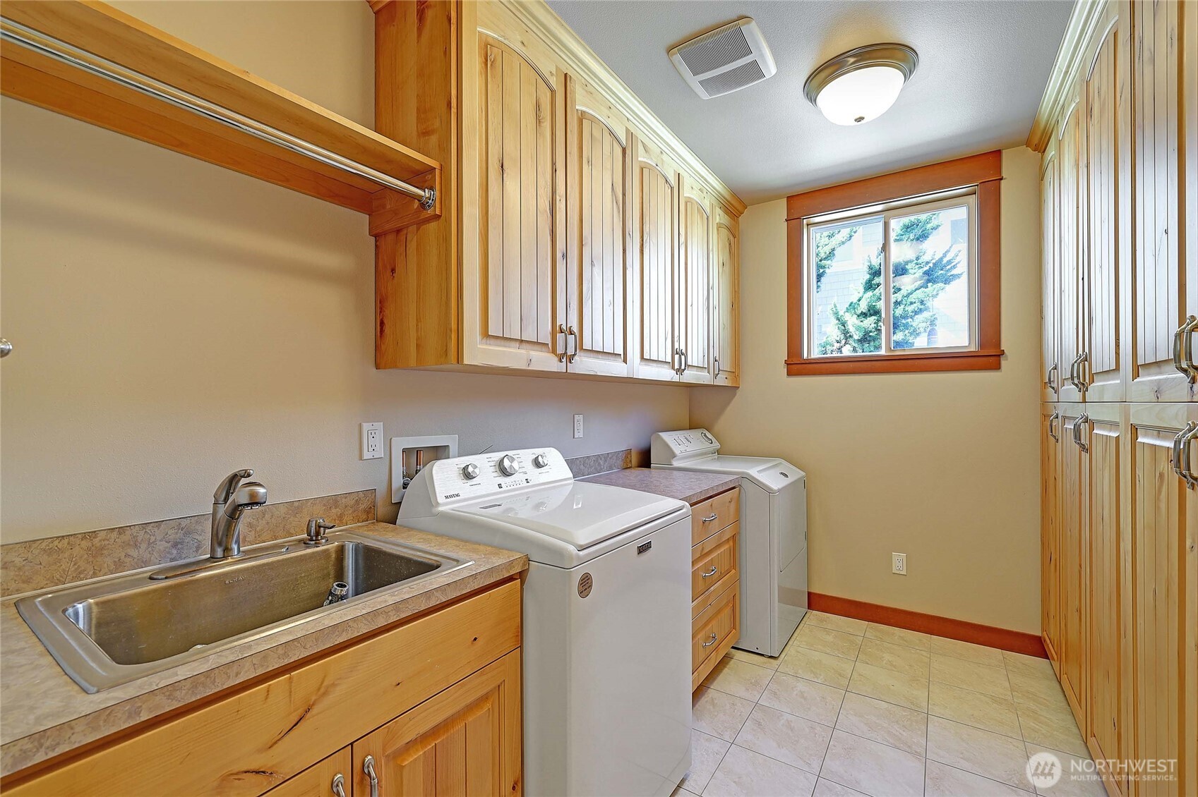 258 Gough Road Property Photo 25