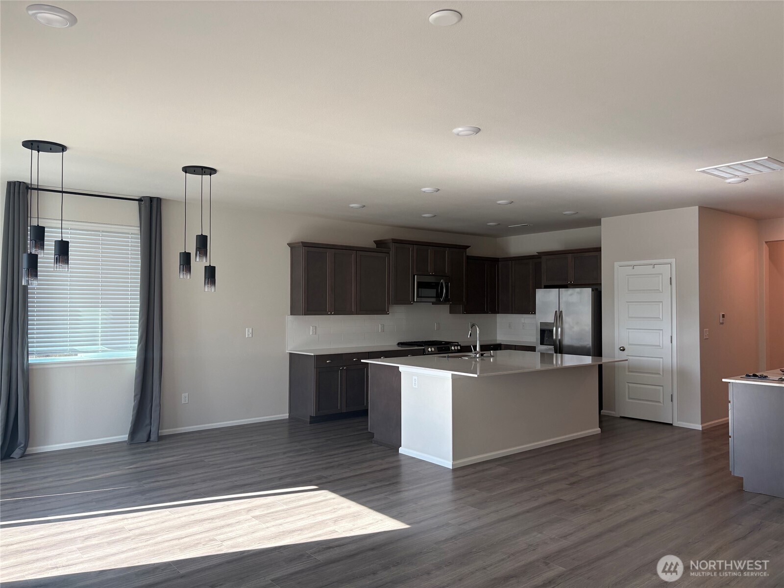 13714 197th Street Property Photo 2
