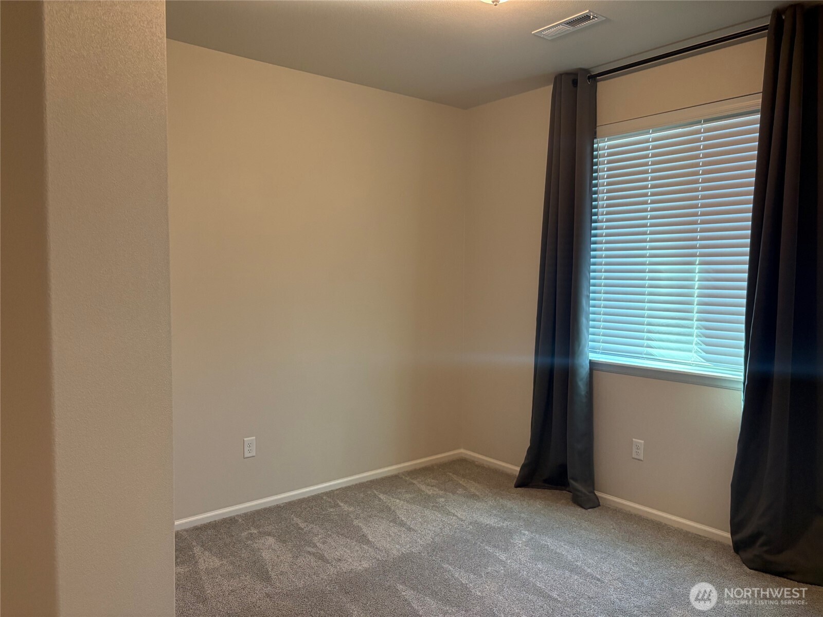 13714 197th Street Property Photo 7