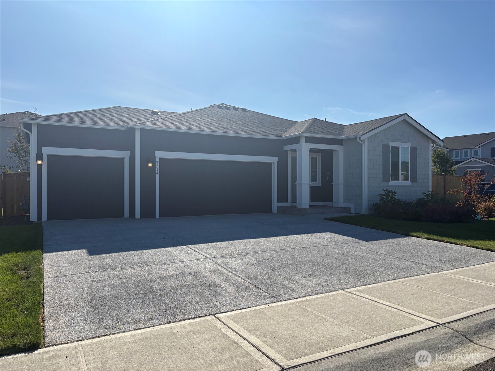 13714 197th Street Property Photo 9